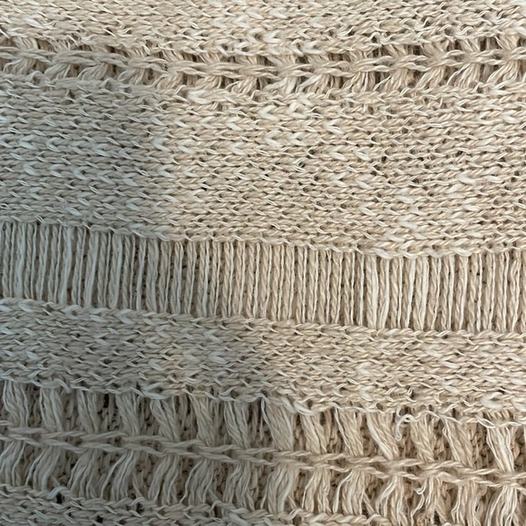 American Eagle Open Woven Knit Fringe Tassel Cream Sweater Top Women’s Size XS - Picture 5 of 6